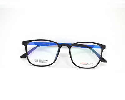 Black-blue Non-breakable rectangular frame in TR material for unisex.