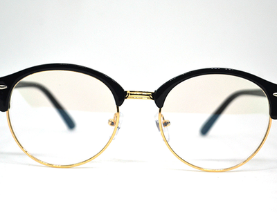 Latest Black-Gold club master metal frame in round shape for Unisex. Known for its durability.