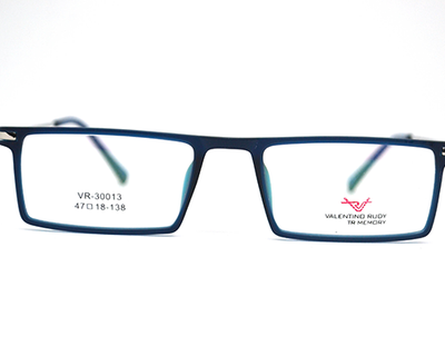 Non-breakable, rectangular frame in TR material for unisex. The metal sides are flexibles and non breakable.(Blue)