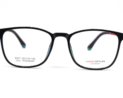 Non-breakable, retro-round frame in TR material for unisex.(Black & Red)