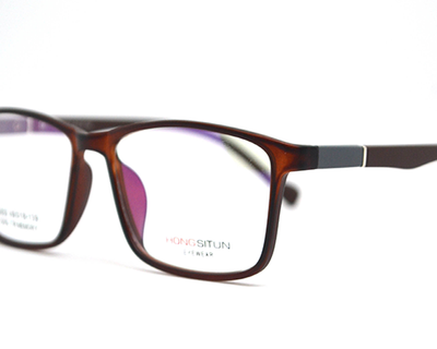 Brown Non-breakable rectangular frame in TR material for unisex.