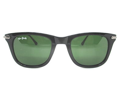 Trendy UV protection bottle green sunglass.