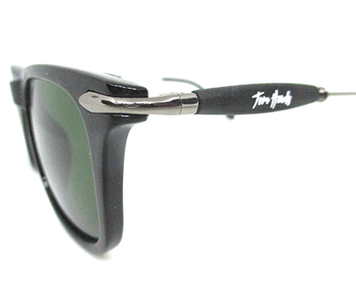 Trendy UV protection bottle green sunglass.