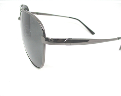 Polarized black lens with grey metal frame ,slightly curve shape.